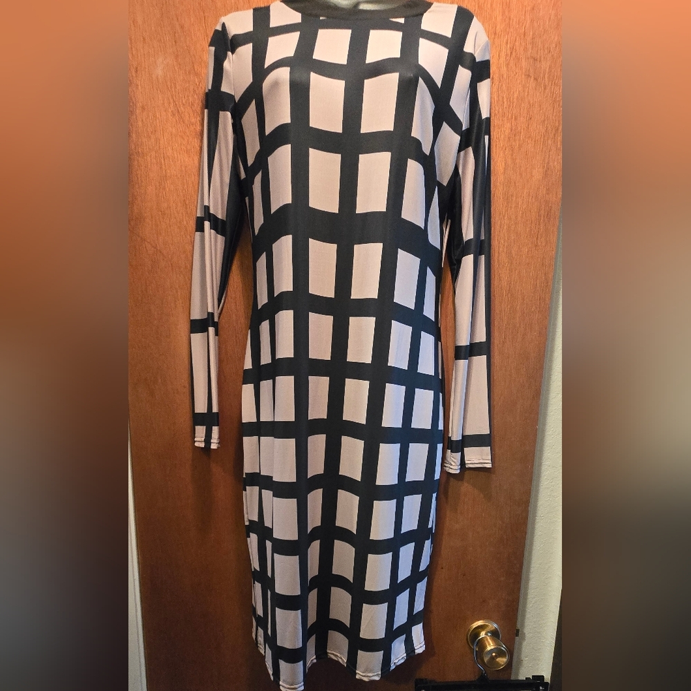 Left Or Right Elegant Black & Cream Grid Pattern Mesh/sheer Dress SzL NWOT - Picture 2 of 9
